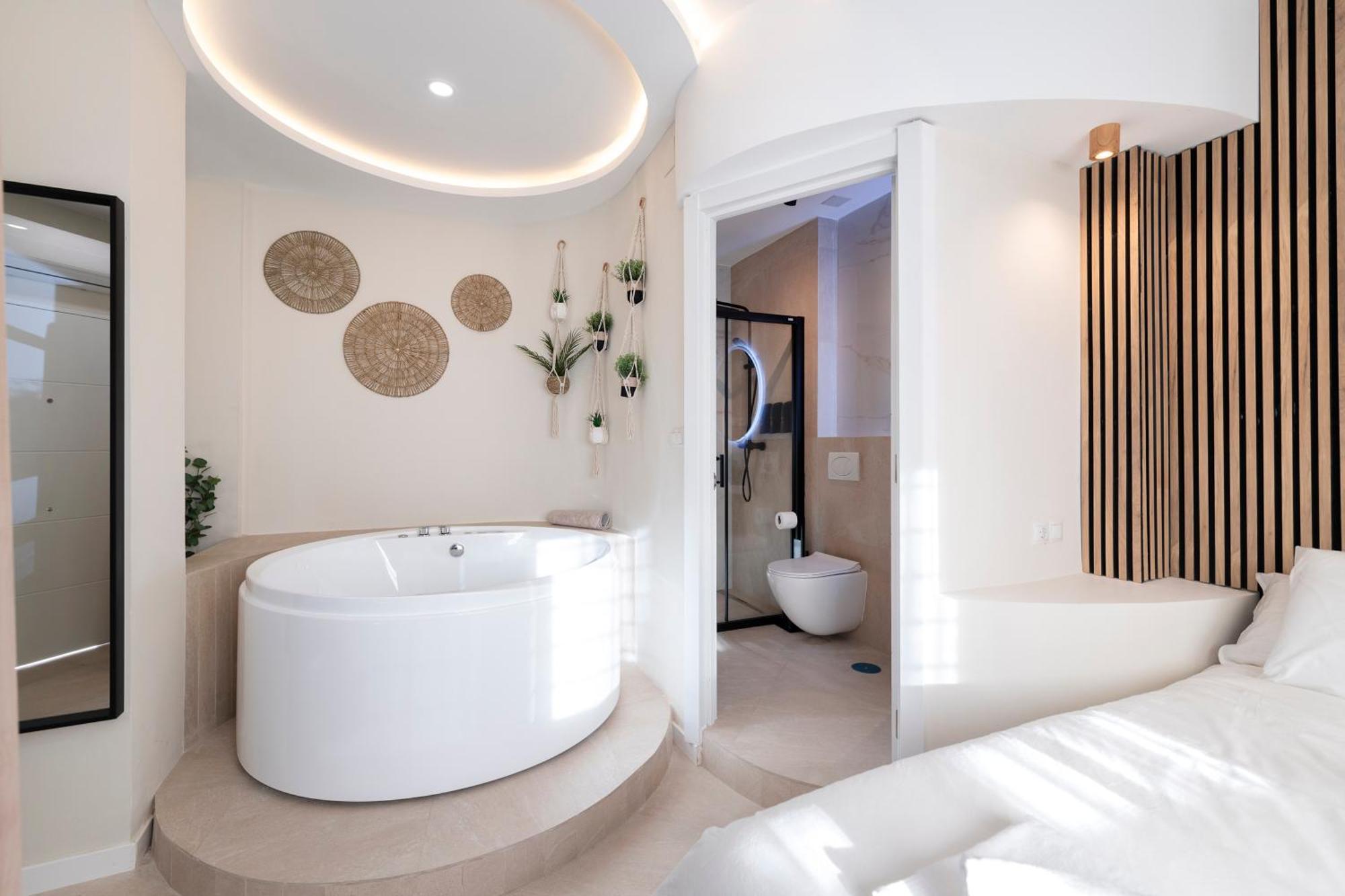 דירות Malaga Boutique V.V Luxury Jacuzzy מראה חיצוני תמונה