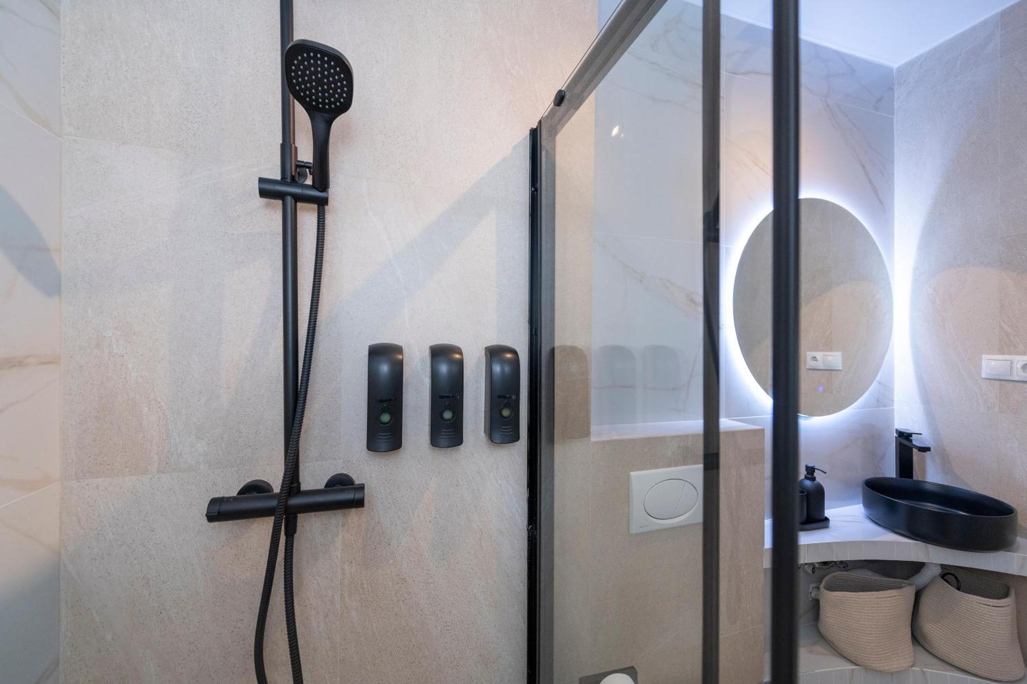 דירות Malaga Boutique V.V Luxury Jacuzzy מראה חיצוני תמונה