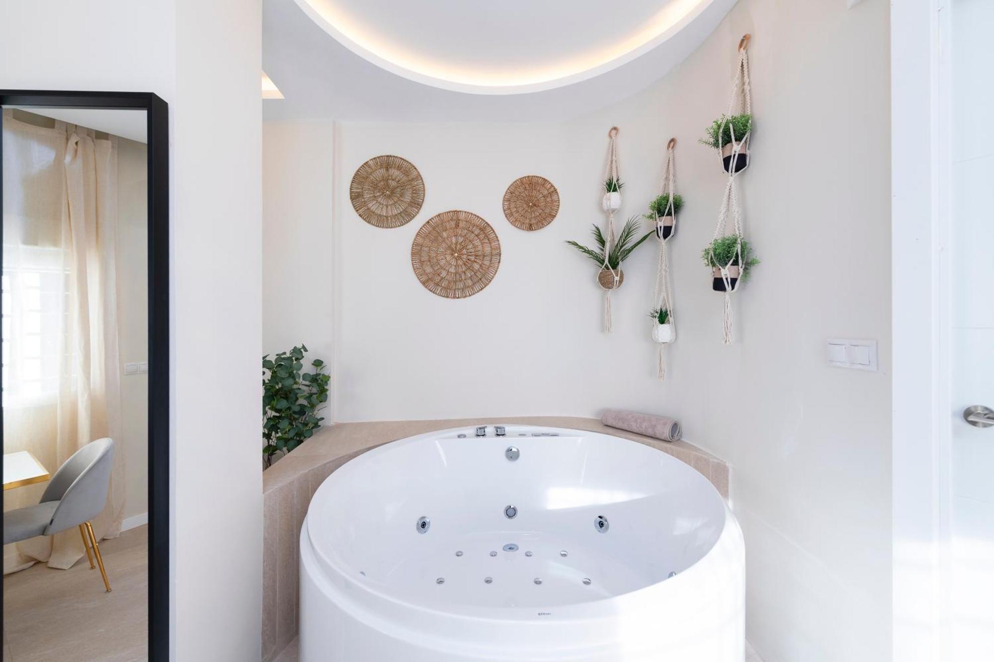 דירות Malaga Boutique V.V Luxury Jacuzzy מראה חיצוני תמונה